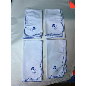 Vintage Style Blue Embroidered Scalloped Cloth Napkins Set of 4 Cottagecore